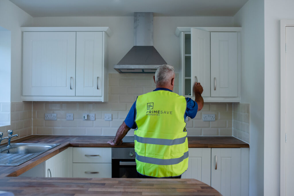Builder inspecting home | Primesave Properties